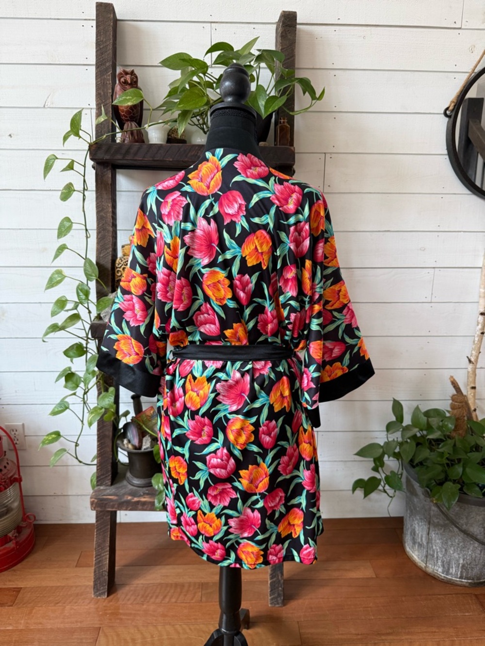 Black Floral Satin Kimono Bathrobe with Pink & Orange Tulip Blooms - Picture 5 of 17